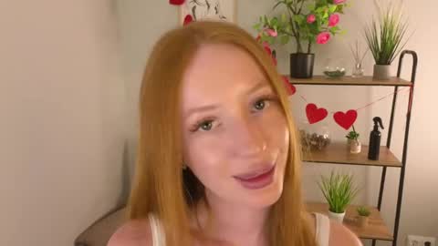 Mary online show from June 3, 2:33 pm