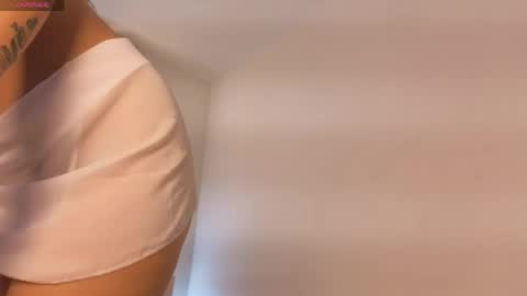 brenda_sky19 online show from April 16, 1:11 pm