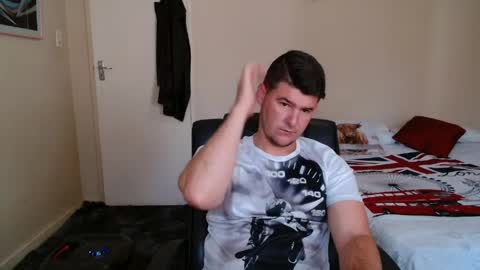 ask me lol online show from April 7, 6:26 am