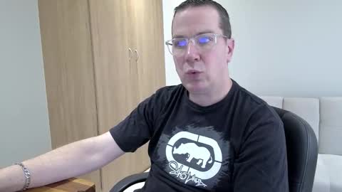 Brett online show from November 1, 10:14 am