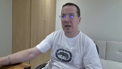 Brett online show from November 3, 2:18 pm