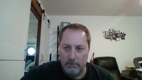 hey online show from January 4, 5:05 pm