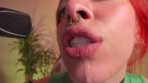 Snapshot of bri_von_dhara_ chatting on October 22, 4:41 pm Bri online show from October 22, 4:41 pm