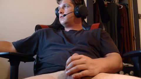 brian7891012 online show from June 25, 8:36 pm