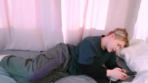 brian_mils online show from February 19, 11:31 am