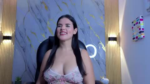 Manuela online show from April 16, 2:33 am