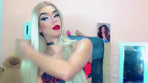 BRIANA online show from January 19, 4:55 am