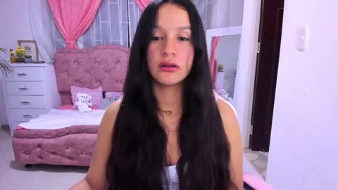Snapshot of brianda_ chatting on October 13, 9:44 am Brianda online show from October 13, 9:44 am