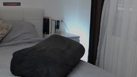 briannabk online show from March 20, 4:12 pm