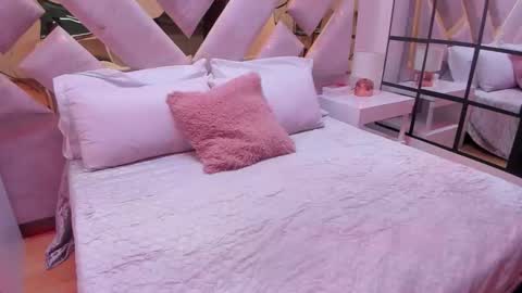 Brianna  online show from November 19, 12:04 pm