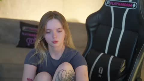 Diamonds Girls online show from June 28, 12:23 pm
