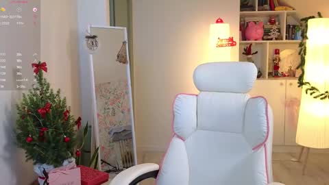 Vi. online show from December 21, 12:49 pm