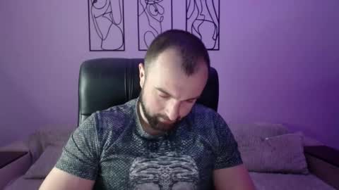 brindlefly69 online show from February 10, 11:46 am