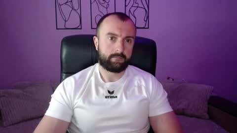 brindlefly69 online show from April 9, 11:05 am