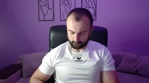 brindlefly69 online show from November 10, 11:35 am