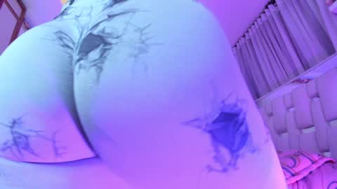 Emily online show from February 7, 8:20 pm