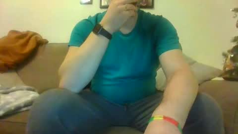 Snapshot of britguy6985 chatting on December 4, 8:23 pm britguy6985 online show from December 4, 8:23 pm