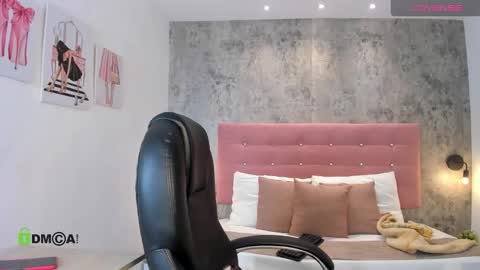 Brithany online show from September 17, 12:30 pm