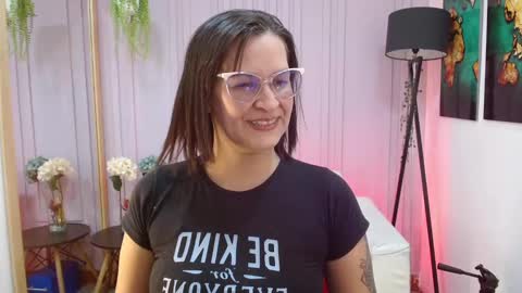 BRITNEEYTAYLOR1 online show from January 16, 7:10 pm