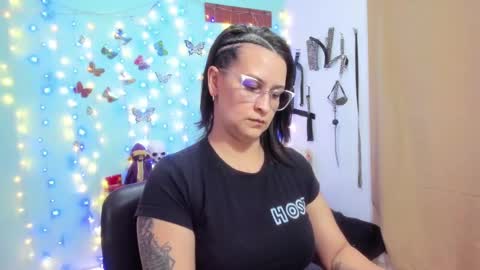 BRITNEEYTAYLOR1 online show from December 6, 3:02 am