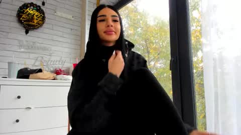 britney_charm online show from October 15, 7:00 am