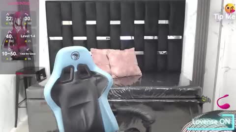 Britney  online show from December 22, 2:29 am