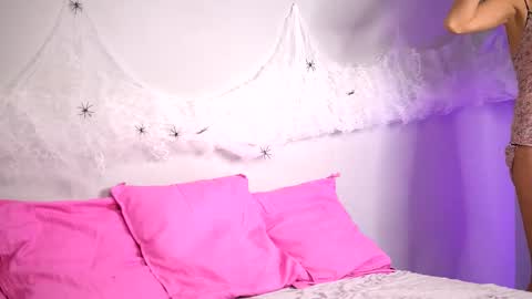 britneyhudson online show from November 3, 5:19 am