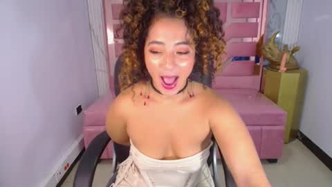 BRITANY online show from April 9, 8:25 pm