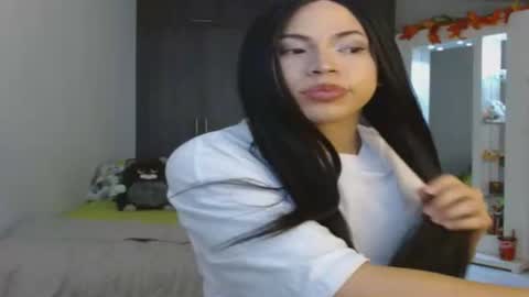 brittany_wilsom online show from November 17, 5:04 pm