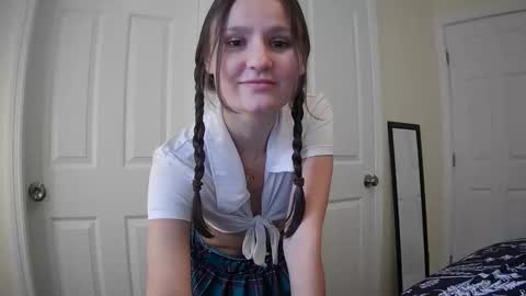 Britt    online show from September 27, 7:22 pm