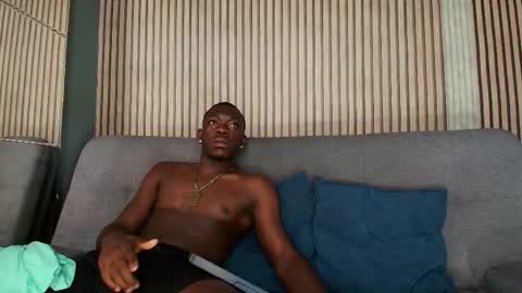 Bro friends online show from December 13, 8:26 pm