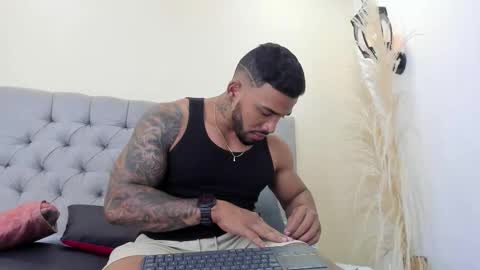 brock_hurn online show from February 28, 9:19 pm