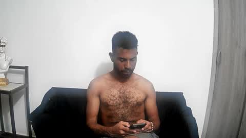 bruce_1111 online show from March 6, 6:34 am