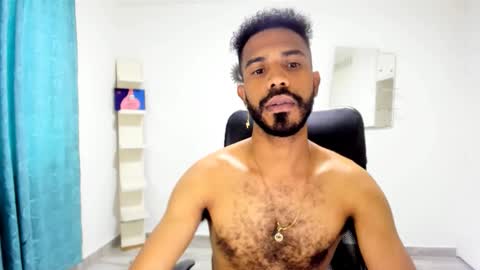 bruce_1111 online show from October 9, 9:09 pm