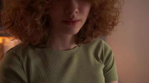 Tess online show from April 18, 7:07 pm