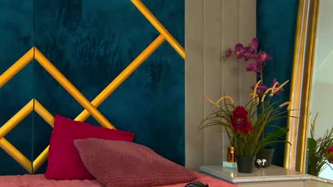 BrunetteB online show from April 18, 7:07 pm