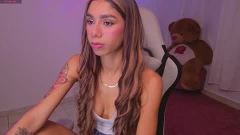 SARAH  online show from February 2, 4:10 am