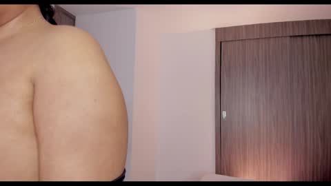 Snapshot of brunnahart chatting on December 11, 11:32 pm     online show from December 11, 11:32 pm