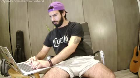 brunobaibe online show from January 28, 11:07 pm