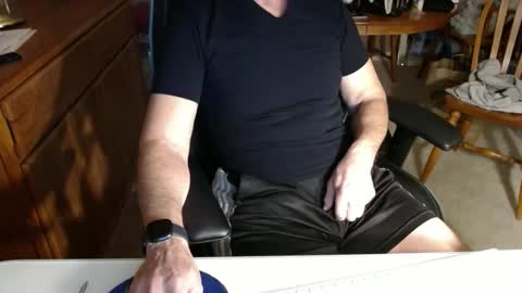 Brussells online show from December 17, 3:27 pm