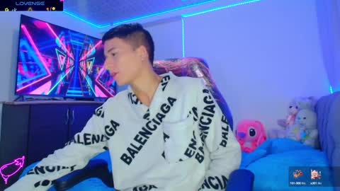 Snapshot of bryam_hot chatting on January 4, 1:10 am BRYAM INDEPENDENT MODEL online show from January 4, 1:10 am