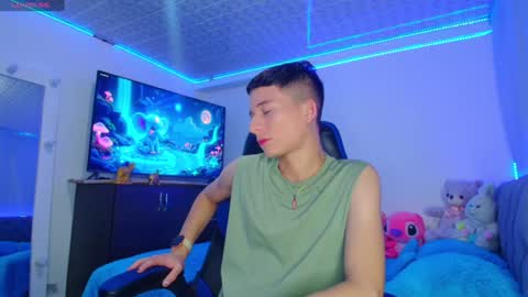 Snapshot of bryam_hot chatting on January 21, 2:11 am BRYAM INDEPENDENT MODEL online show from January 21, 2:11 am