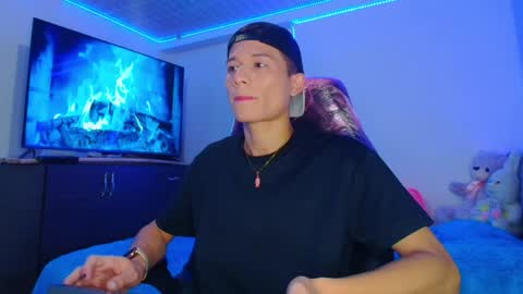 Snapshot of bryam_hot chatting on January 6, 1:53 am BRYAM INDEPENDENT MODEL online show from January 6, 1:53 am