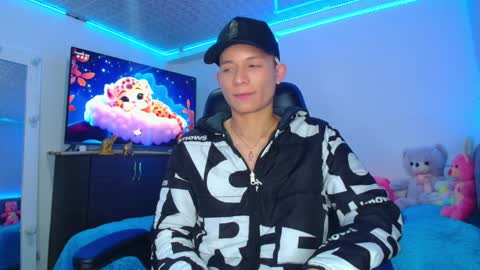 Snapshot of bryam_hot chatting on January 23, 5:35 am BRYAM INDEPENDENT MODEL online show from January 23, 5:35 am