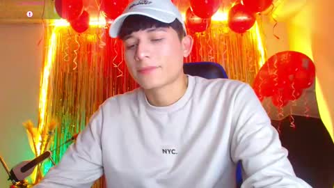 Snapshot of bryam_hot chatting on September 20, 2:47 am BRYAM INDEPENDENT MODEL online show from September 20, 2:47 am