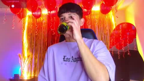 Snapshot of bryam_hot chatting on September 16, 2:13 am BRYAM INDEPENDENT MODEL online show from September 16, 2:13 am