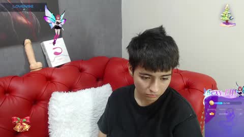 Snapshot of bryce_evans chatting on December 13, 3:32 pm B R Y C E  online show from December 13, 3:32 pm