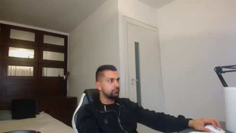 BryceReign online show from April 20, 4:26 am