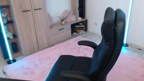 Snapshot of bubblebabe_ chatting on October 22, 6:38 am bubblebabe_ online show from October 22, 6:38 am