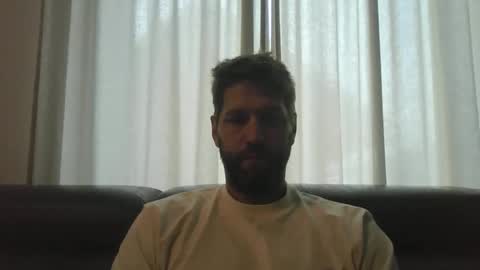 bubblebee1982 online show from October 15, 7:32 am